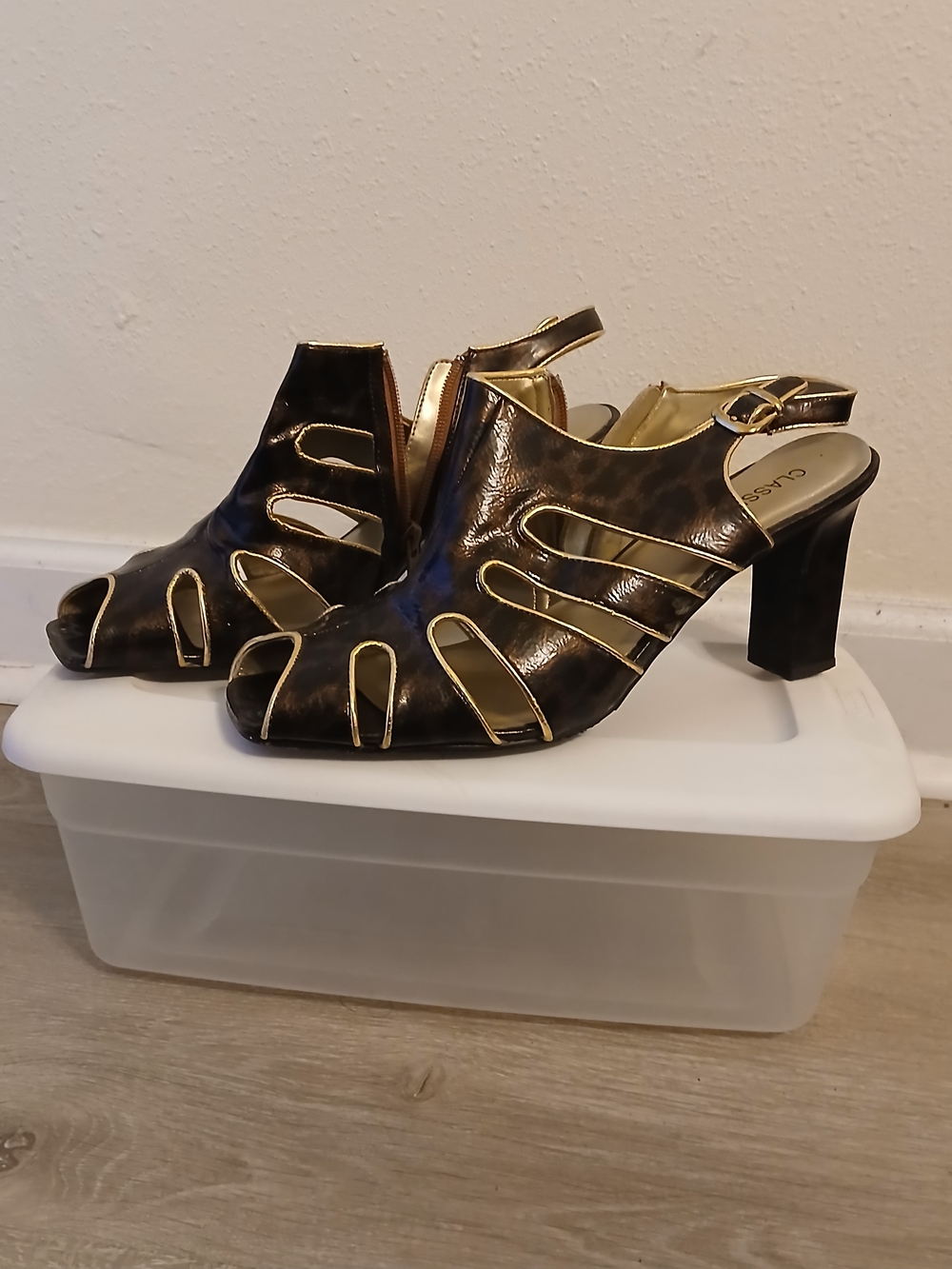 CLASSIFIED Dark Brown Heels with Gold Trim Cutout Slingbacks